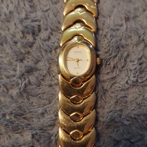 Gold-Tone Women's Bracelet Watch Quarts
